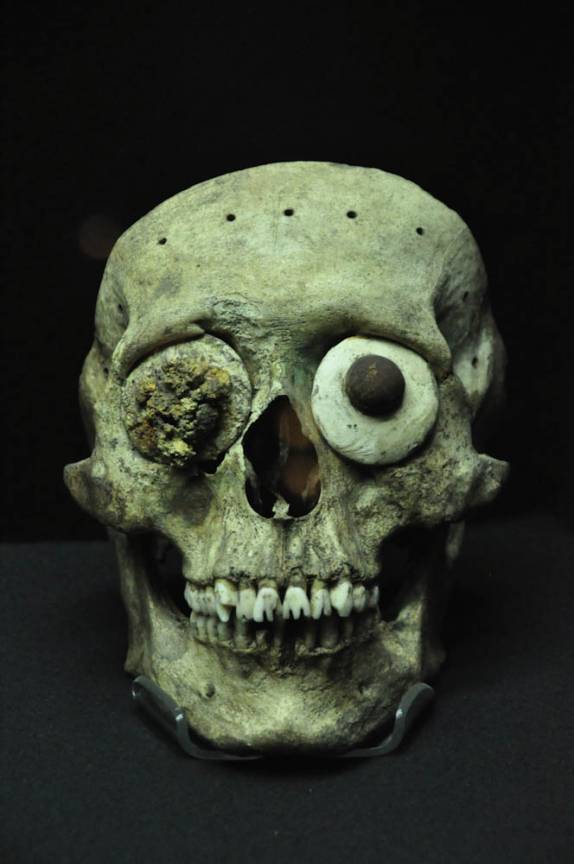 Crânio encontrado nas ruínas do Templo Maior dos astecas, na Cidade do México, capital do país